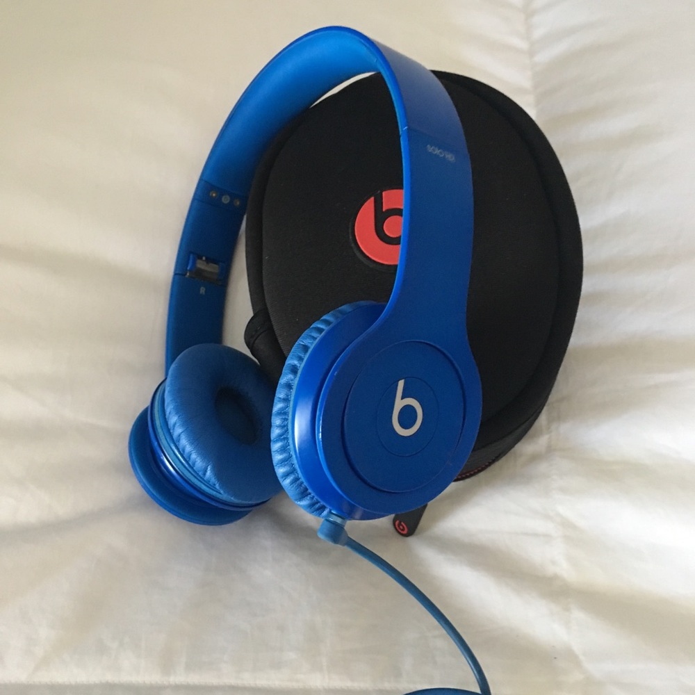 Beats wired head phones